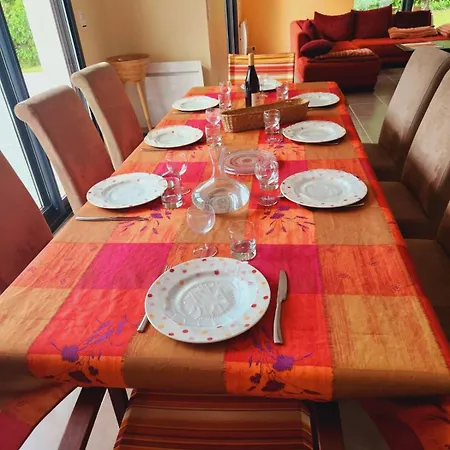 Jolie Maison De Avec Vue Magnifique Sur Le Jardin بيت للعطل *
