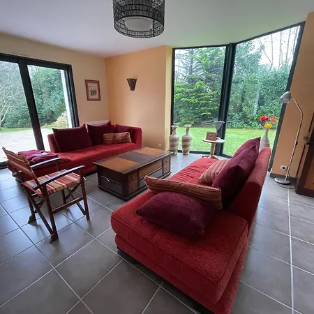 Jolie Maison De Avec Vue Magnifique Sur Le Jardin *